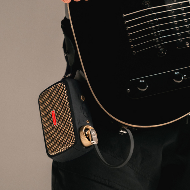 On-the-Go Music: How Portable Devices Are Revolutionizing Guitar Practice